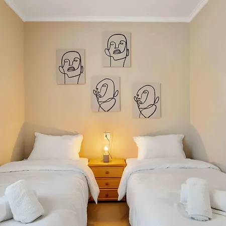 Charming House With Private Pool In Urb Saint Louis Σαλέ Τορεβιέχα