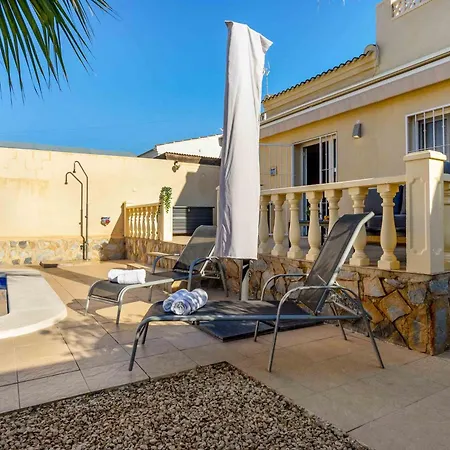 Charming House With Private Pool In Urb Saint Louis Σαλέ