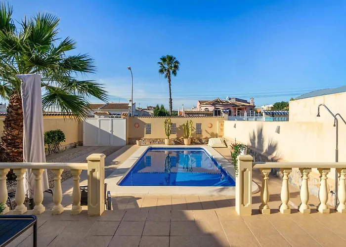 House With Private Pool Chalet